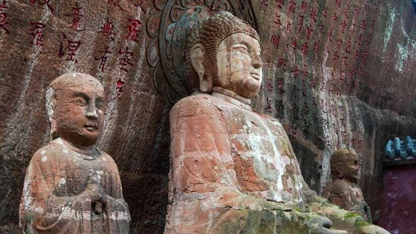 Leshan Giant Buddha Tour: Discover Ancient Stone Masterpiece - Price and Value: When This Packaged Day Beats DIY
