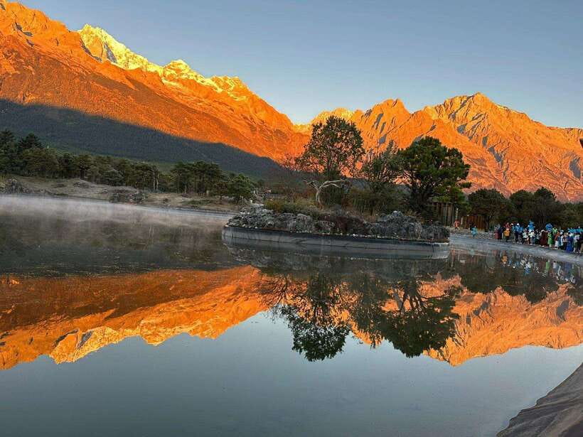 Lijiang: Jade Dragon Snow Mountain and Blue Moon Valley Tour - Why Jade Dragon Snow Mountain and Blue Moon Valley in One Day