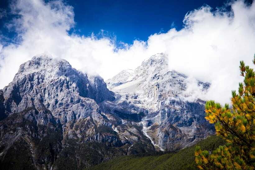 Lijiang: Jade Dragon Snow Mountain and Blue Moon Valley Tour - Winter Clothing and Photo Timing That Actually Helps