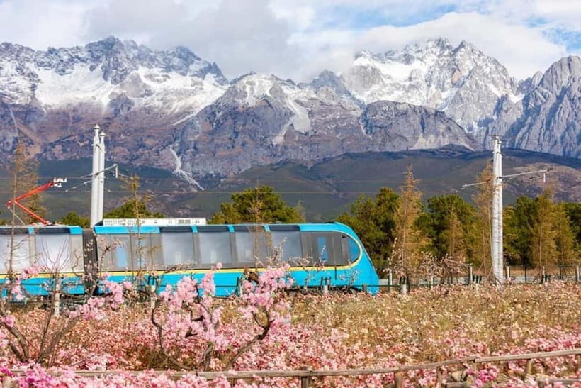 Lijiang: Jade Dragon Snow Mountain for Foreign Tourists - Getting From Pickup to the Mountain Ground