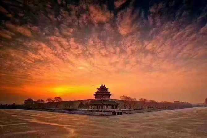 Local's Beijing: Forbidden City Insider Tour +Temple +Duck Feast - Tiananmen Square walk: what to notice when it’s packed