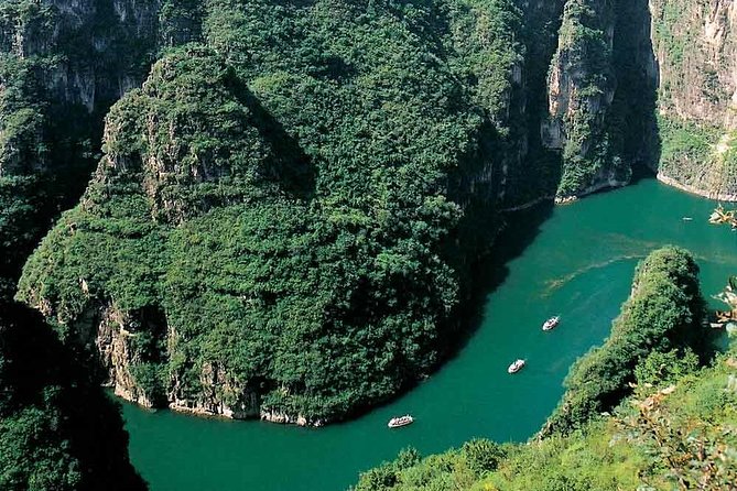 Longqingxia Gorge Cruise and Guyaju Cave Dwellings Private Day Tour - Key highlights worth your attention