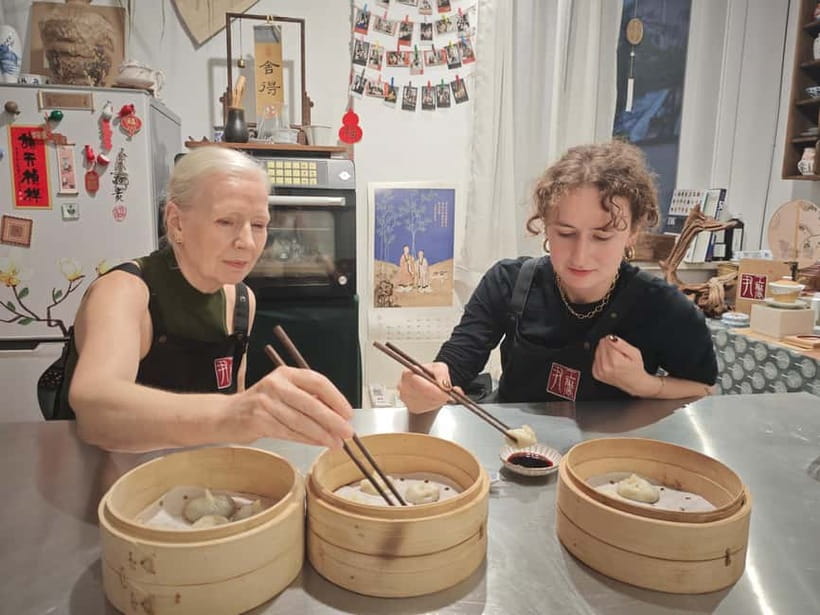 Make Soup Dumpling: Vegan or Pork in Shanghai Shikumen - Picking vegan or pork: the choice shapes the whole cooking flow