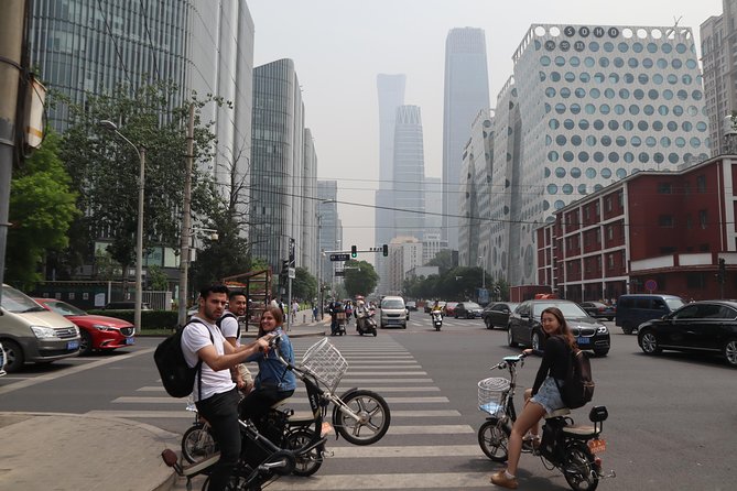 Modern Beijing Discovery by Bike - Stop 2: Parkview Green, eco-friendly concept meets shopping