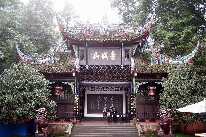 Mount Qingcheng and Dujiangyan Irrigation System Private Day Tour from Chengdu - Getting to Qingcheng Mountain: Morning Comfort and Real Time