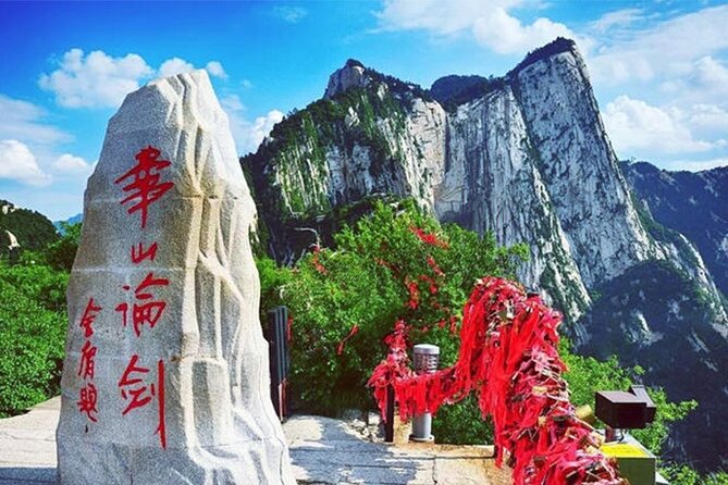 Mountain Huashan Plank Trail Adevnture Tour - Stop 1 at Mount Huashan: Five Peaks and Taoist Stops