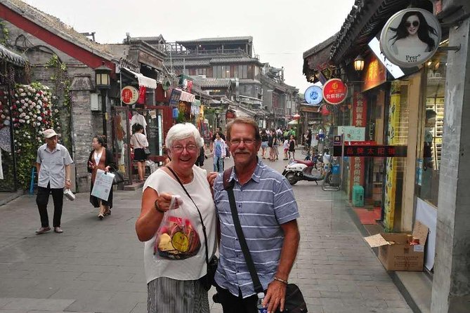 Mutianyu Great Wall & Old Hutong Private Layover Guided Tour - Private Beijing layover tour logistics, visa-free permit help, and why the timing matters