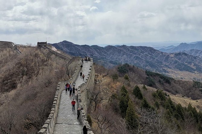 Mutianyu Great Wall Private Trip VIP Fast Track from PEK Airport - The Photo-Friendly Walk: 6th to 8th Watch Towers