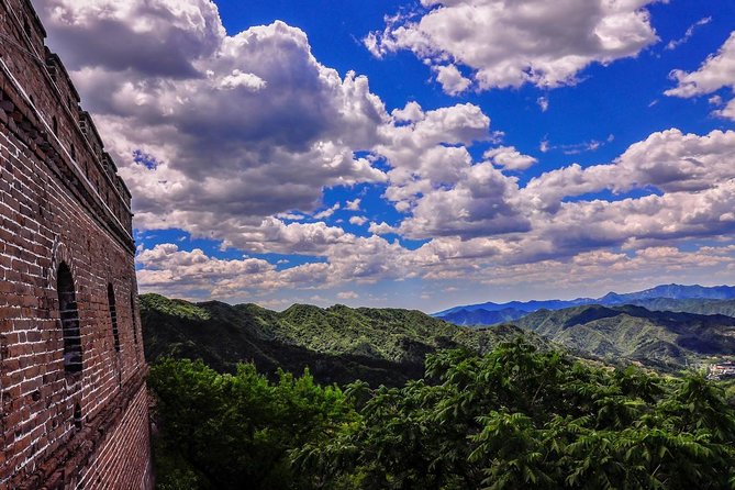 Mutianyu Great Wall Private VIP Tour with Peak Restaurant Dining and Cable Car - Mutianyu Great Wall: why this section is a smart first stop