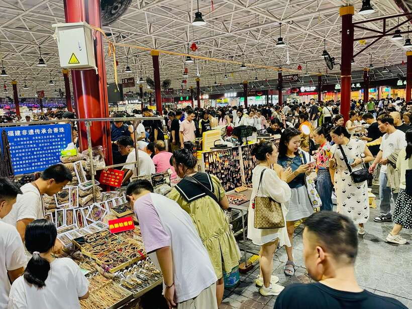 Night Market Haggling Adventure with an English Guide! - Key Highlights You’ll Care About