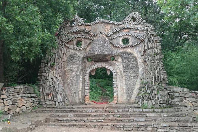 One day Stone Forest and Nuohei Yi Village Tour - Shilin County: Nuohei Yi village and museum stop