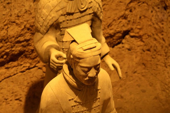 One Day Xian Private Tour: Warriors, City Wall, Everbright City - Muslim Street snack time: the best way to taste Xi’an