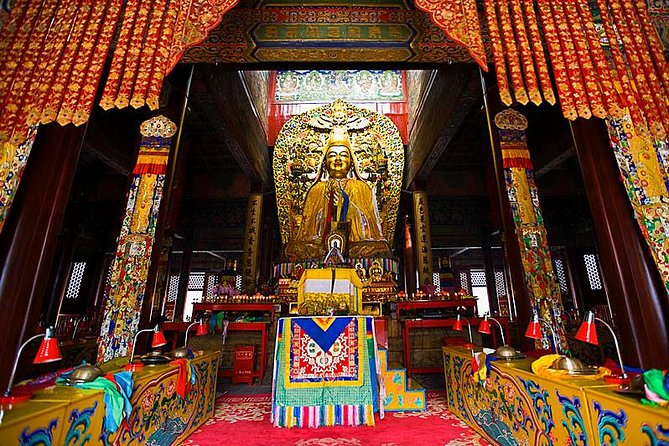 Panda House, Temple of Heaven, Lama Temple, Summer Palace & Lunch - Lunch at a Local Restaurant, Plus Vegetarian Options