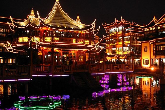Peking Duck Dining Experience with Amazing Shanghai Night Lights - A private Peking duck dinner plus Shanghai after-dark walk