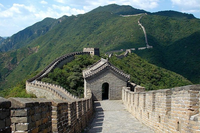 Private All-Inclusive Day Trip to Great Wall, Tian'anmen Square and Forbidden City - The guide makes the difference, especially for photo timing