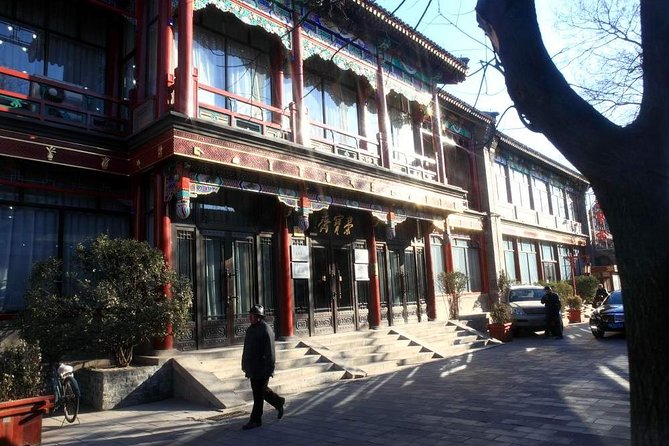 Private Beijing Markets Tour with Tea Tasting at Hongqiao Pearl Market - Panjiayuan Flea and Antique Market, 3,000 Stalls to Scan