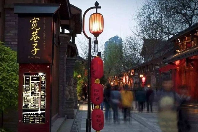 Private Chengdu Highlights Day Trip: Panda Base and City from Chongqing by Train - Giant Panda Breeding Research Base: seeing pandas and planning for heat