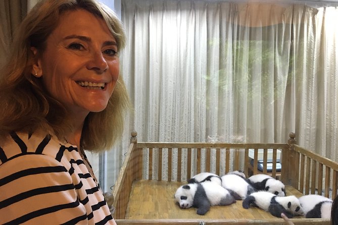 Private Chengdu Highlights Day Trip: Panda Base and City from Chongqing by Train - Lunch and tea service: included breaks that keep you on track