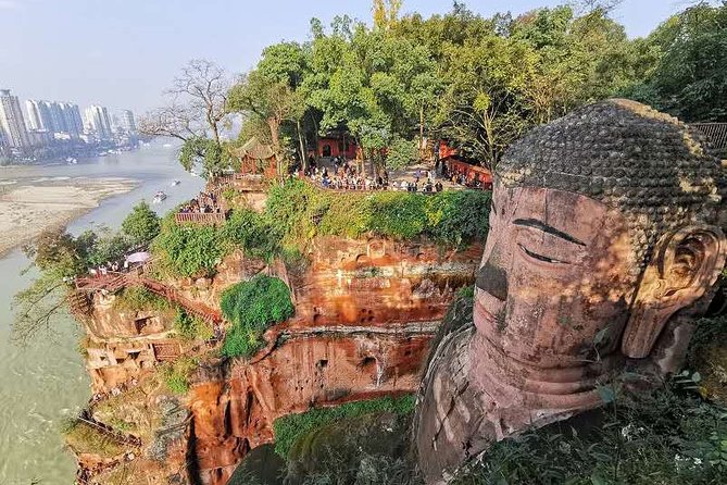 Private Day Tour to Leshan Grand Buddha from Chengdu - Step Into the Temple Behind the Buddha’s Head at Lingyun Temple