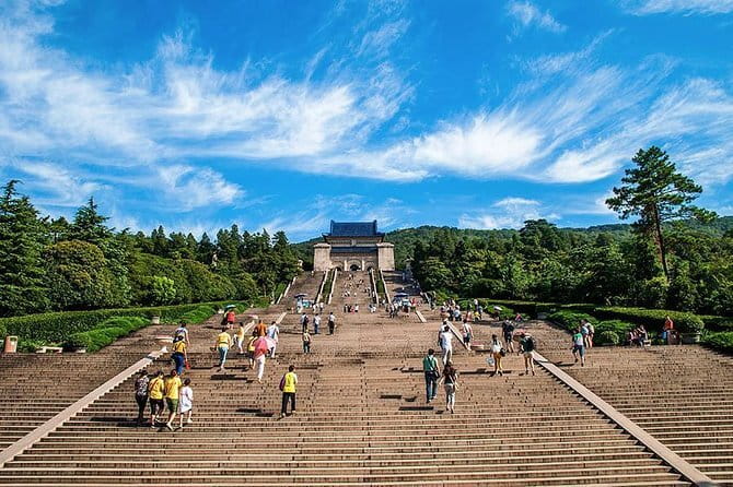 Private Day Tour to Niushoushan Cultural Park in Nanjing - Usnisa Temple and the worship spaces: what to expect