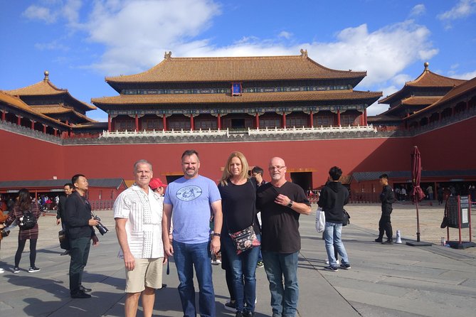 Private Day Tour to Tiananmen Square, Forbidden City and Hutong by Public Transportation - Hutongs in the afternoon, and when the rickshaw is worth it