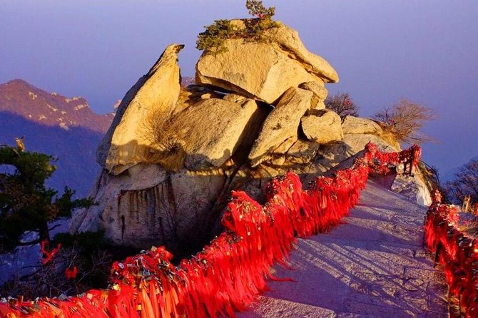 Private Day Trip to Mount Hua from Xi'an with English Driver - Price and value at $129.80 per person: what you get, what you pay extra