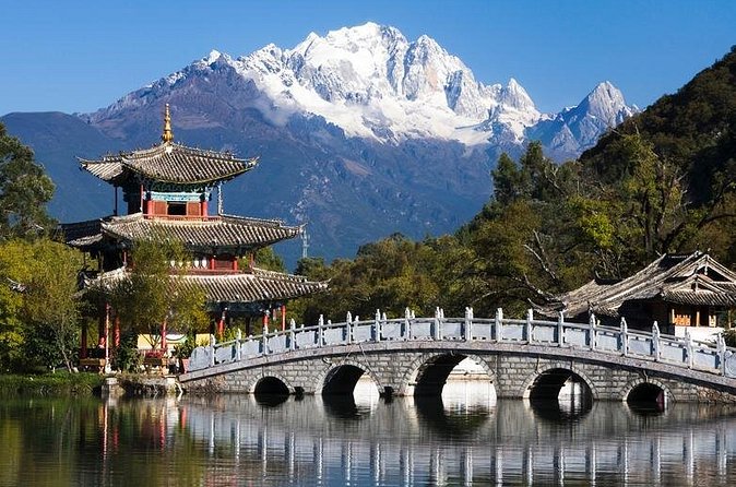 Private Full Day Lijiang Naxi Culture Tour - Lion Hill viewpoints: how to catch Jade Dragon Snow Mountain from the city