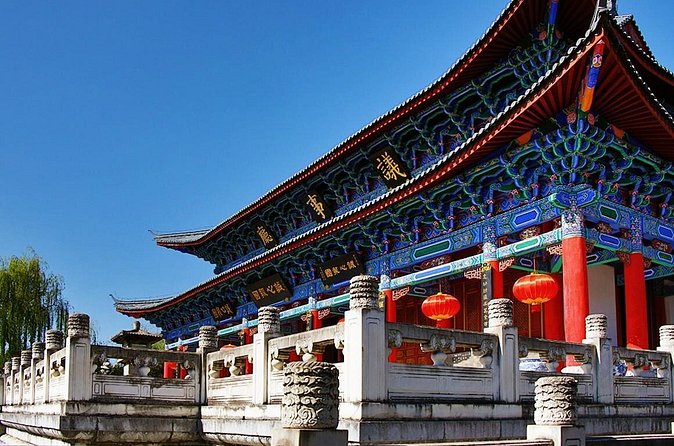 Private Full Day Lijiang Naxi Culture Tour - Dongba Culture Museum and Black Dragon Pool Park: script, symbolism, and water
