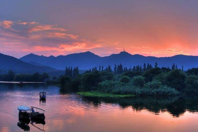 Private Full Day Tour : Customizable Hangzhou City Highlights with Multi Options - West Lake at the start: UNESCO views and a clear first impression