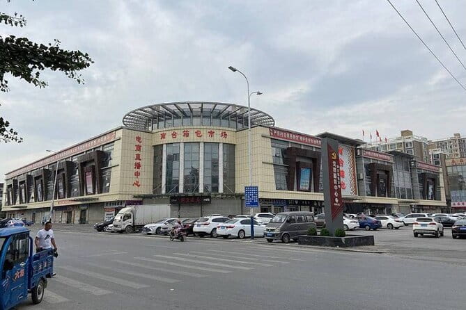 Private Guangzhou Business Tour to Visit Factory and Local Market - The Route: Six Market Stops and a Factory Zone