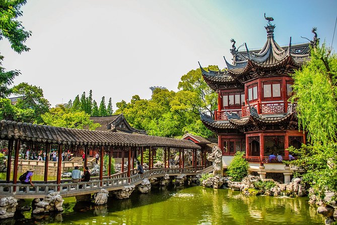 Private Shanghai Day Tour: Shanghai Museum, Yu Garden, Bund, Huangpu Cruise - A private Shanghai highlights day that starts at 9:00