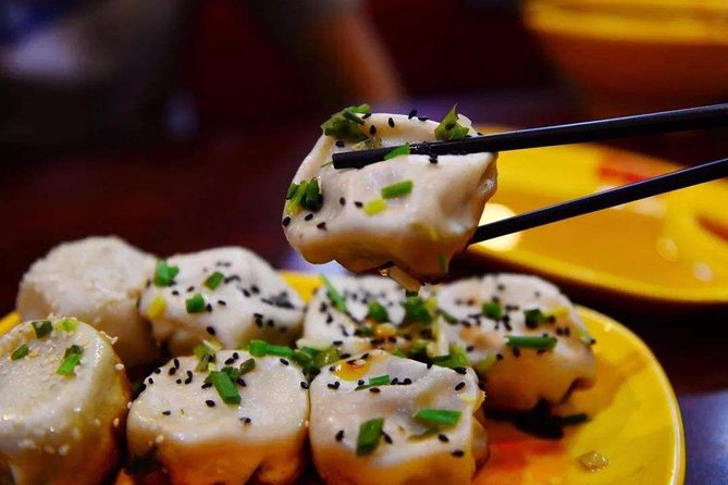 Private Shanghai Evening Street Food Walking and Cruise Tour - A smart 3 to 4 hour combo for your first Shanghai evenings