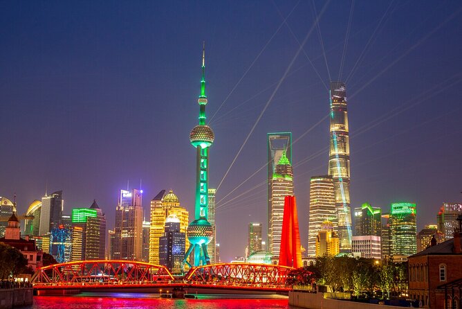 Private Street Food Walking Tour with Shanghai Tower Option - Should you book this private street food walking tour with the Shanghai Tower option?