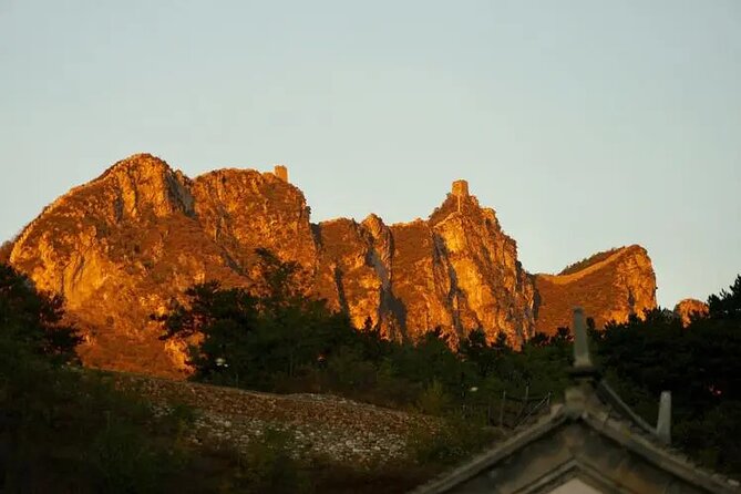 Private Sunset&Night Tour: Simatai Great Wall & Gubei Water Town - Gubei Water Town: canals, bridges, and a drone-show kind of mood