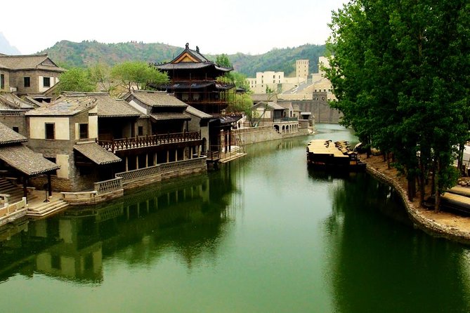 Private Tour to Gubei Water Town and Simatai Great Wall with Cable Car and Lunch - Getting out of Beijing: private pickup and a calm start