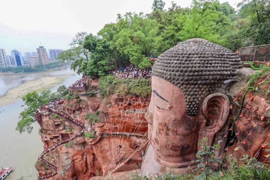 Private Tour to Leshan Giant Buddha & Huanglongxi Old Town - Leshan Giant Buddha Scenic Area: Seeing the Buddha From More Than One Spot