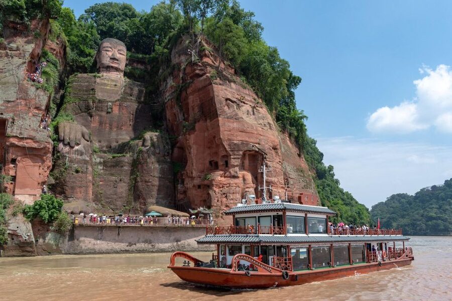 Private Tour to Leshan Giant Buddha & Huanglongxi Old Town - The Scenic Transfer: What You Gain From a Private Ride