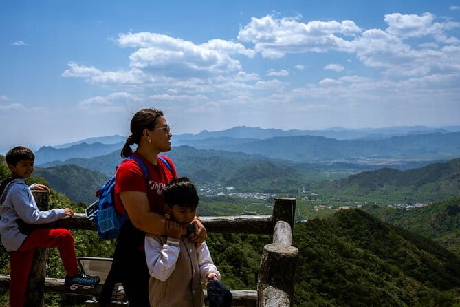 Private Tour to Mutianyu or Jinshanling Great Wall with Options - Jinshanling Great Wall: the more rugged, hike-first section