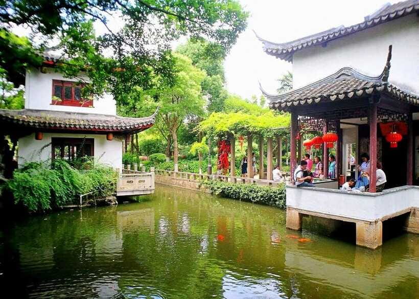 Private Tour:Zhujiajiao Water Town by German-Speaking Guide - Kezhi Ancient Garden: the calm counterweight to the crowd and canals