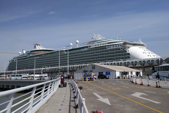 Private Transfer: Shanghai Wusongkou Cruise Terminal (Baoshan Port) to Hotel - The Ride Itself: Direct, Air-Conditioned, and Built for Luggage