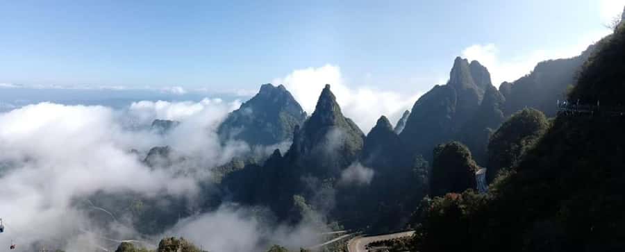 Private VIP Zhangjiajie Tianmen Mountain Day Tour - Tianmen Cave and Gongtong Garden, two very different views