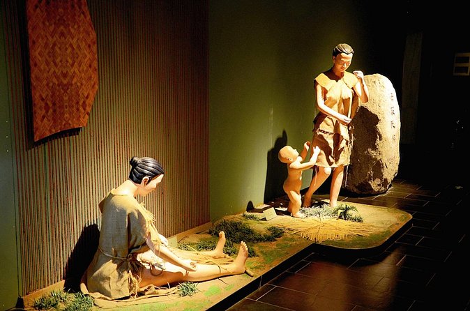 Private Xi'an History Day Tour:Terracotta Warriors Huaqing Palace - Banpo Neolithic Village and Huaqing Hot Springs, how they round out the day
