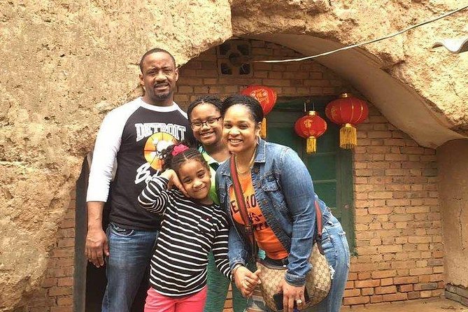 Private Xi'an Tour: Terracotta Warriors, Hanyangling Museum, Cave Homes - Farmers’ Caves and Yaodong cave homes: a short stop with a human point