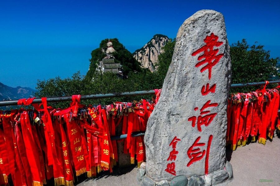 Private Xian Mt. Huashan Adventure Tour: Explore in Your Own - Price and value: $180 covers the team, not the tickets