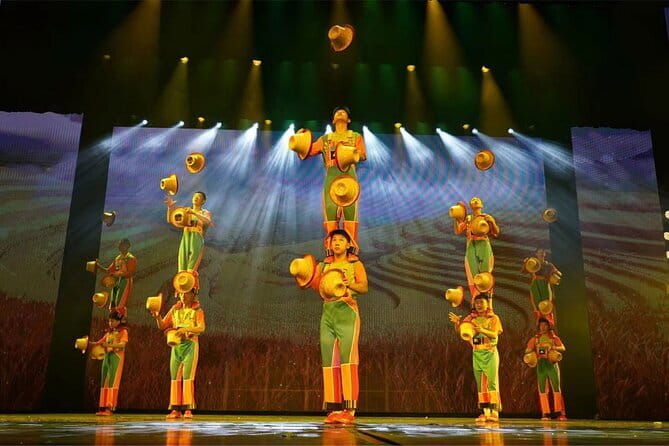 Red Theater Beijing Acrobatic Show Tickets Discount - Costumes and acting details you will actually notice