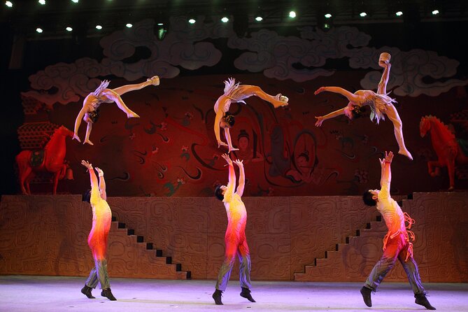 Red Theatre Beijing Acrobatic Show Tickets Official Booking - Where to sit in a small theater: cheap tickets can be smart