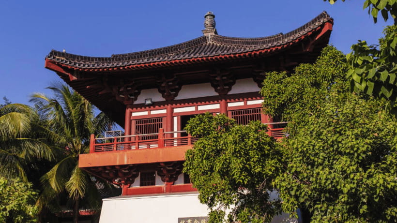 Sanya: Nanshan Cultural Tourism Zone Ticket and Tour Car - Walking route versus the sightseeing bus: choose your style