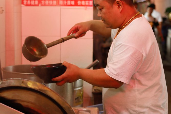 Secret Noodle and Wonton in Shanghai Alleyways with Local Beer - The meeting point and the first walking stretch
