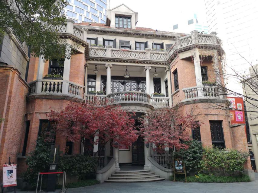Shanghai: 8-Hour Private City Tour - Shanghai Tower visit plus shopping time: use the last hour wisely