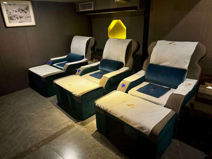 Shanghai:Authentic Chinese Body/Foot Massage, Hair& Head SPA - Cupping therapy: the ancient suction that leaves marks